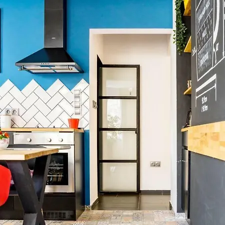 Apartment Best Location| Quiet & Spacious | Two Bedrooms
